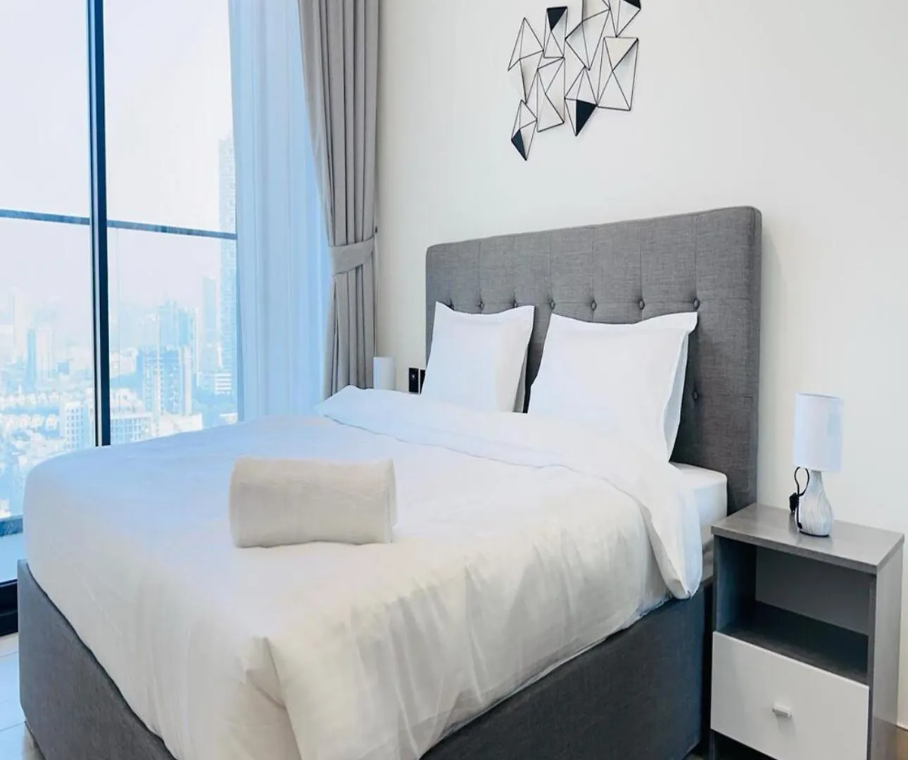 Oyo Home 1408 Standard 1Bedroom Apartment Binghatti Emerald Dubai United Arab Emirates